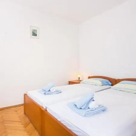 Three Bedroom With Balcony Apartman *