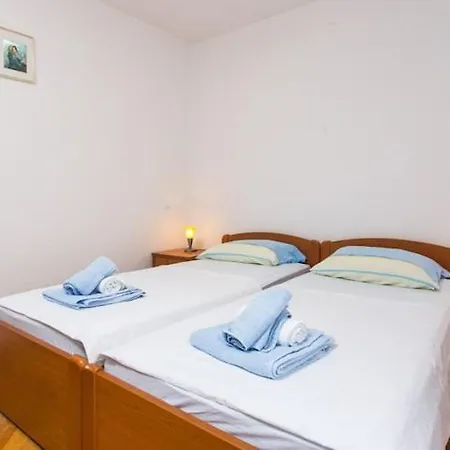 Three Bedroom With Balcony Apartman