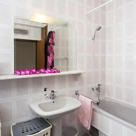 Apartman Three Bedroom With Balcony *